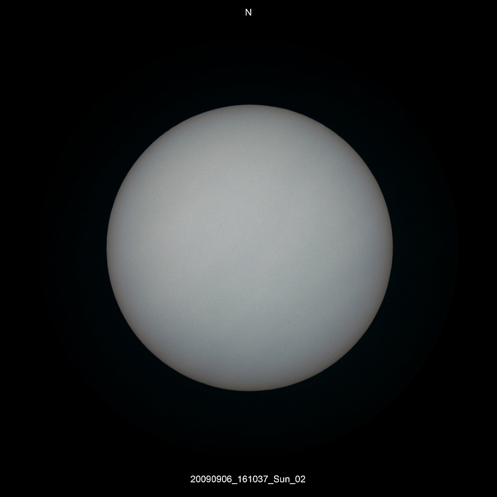 20090906_161037_Sun_02.JPG -   Newton d 303,15 / af 1623 & Coma Corrector CANON-EOS5D (AFC-Filter) 50 ASA Baader Tape-3.8 Filter 1 light-frame 1/4000s Canon-RAW-Image, Adobe-PS-CS thin cirrus clouds  